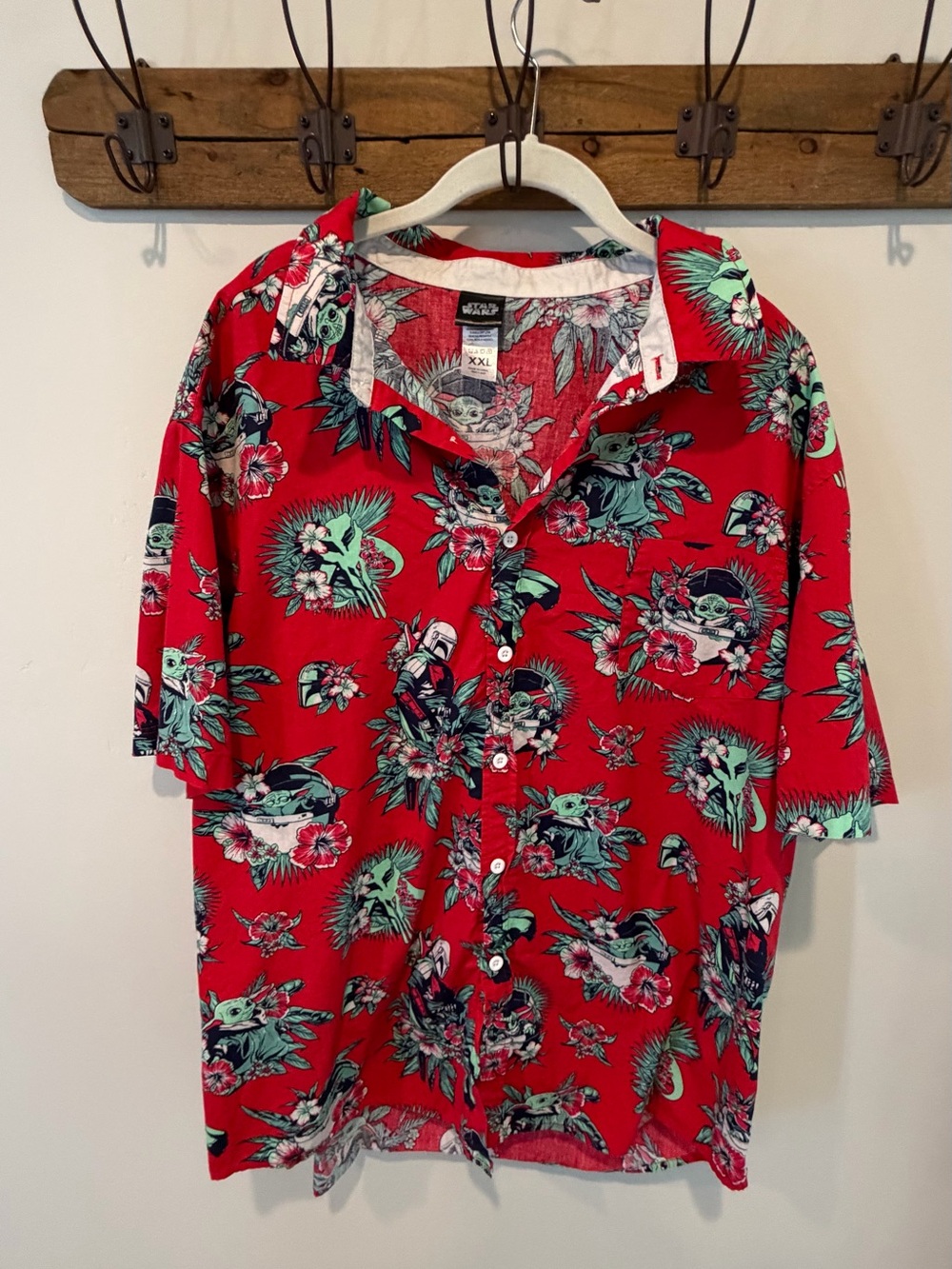 Star Wars Yoda Hawaiian Red Floral Print Short-Sleeve Button-Up Shirt